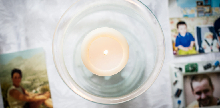 Candle memorial